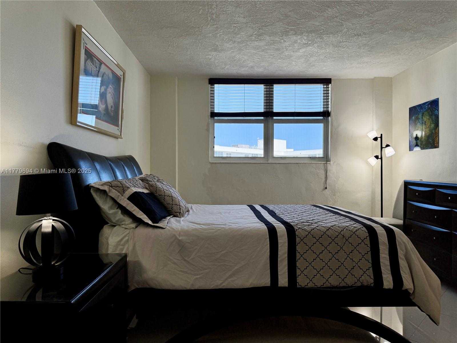 Small Image of 3000 SOUTH OCEAN DR #1422, Hollywood Number 26