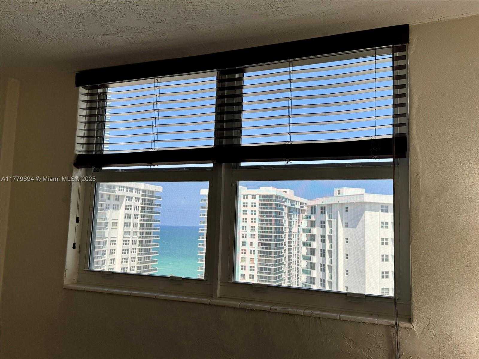 Small Image of 3000 SOUTH OCEAN DR #1422, Hollywood Number 27