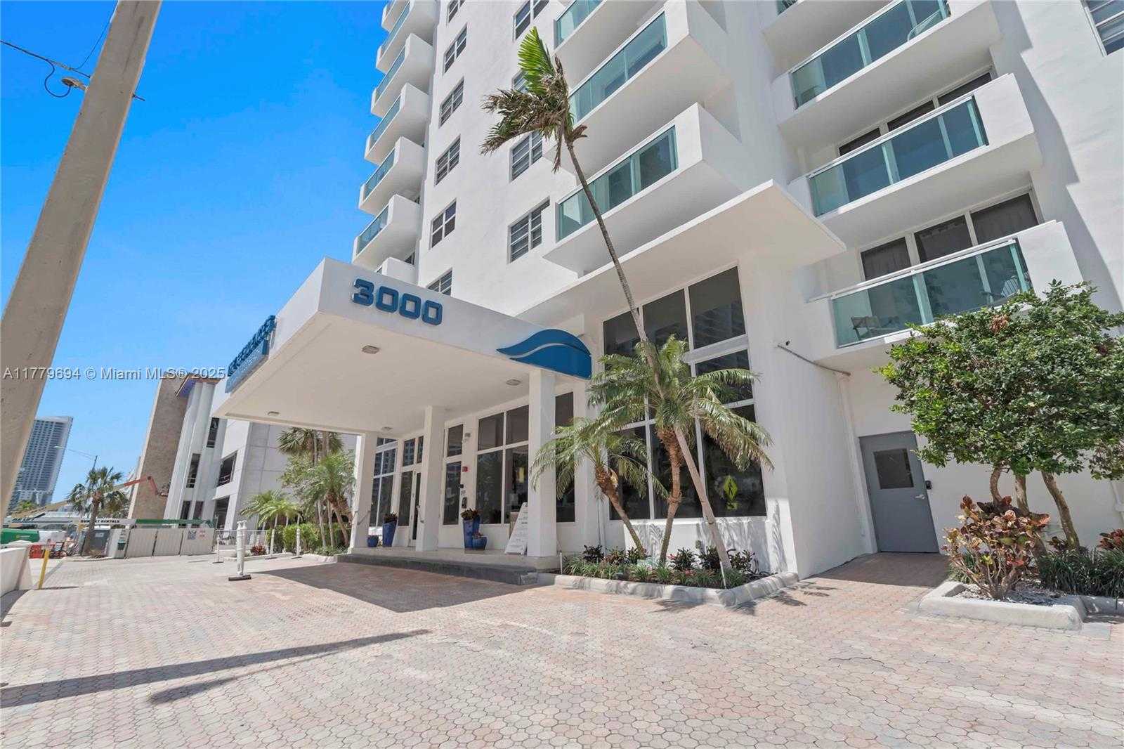 Small Image of 3000 SOUTH OCEAN DR #1422, Hollywood Number 3
