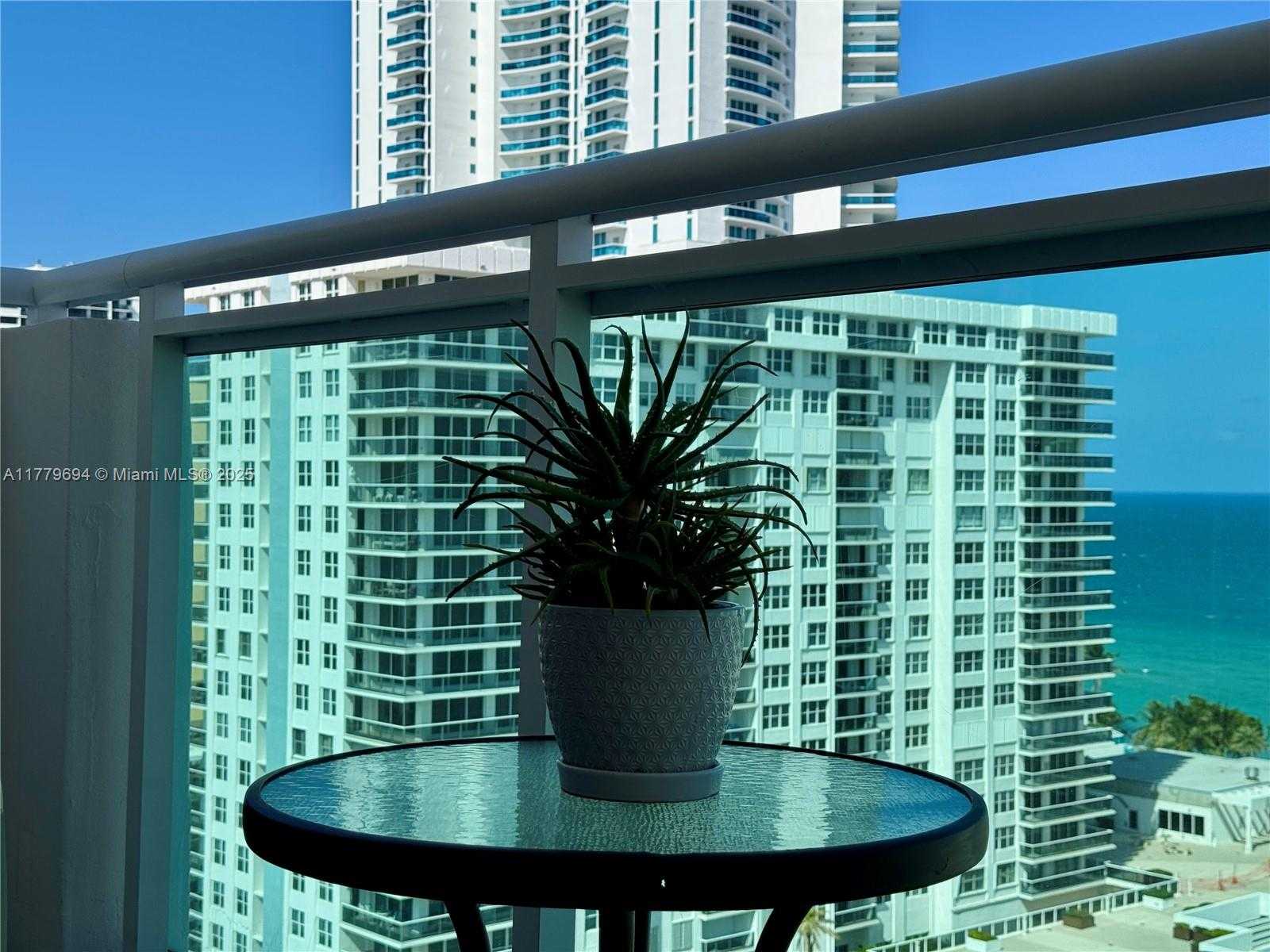 Small Image of 3000 SOUTH OCEAN DR #1422, Hollywood Number 34