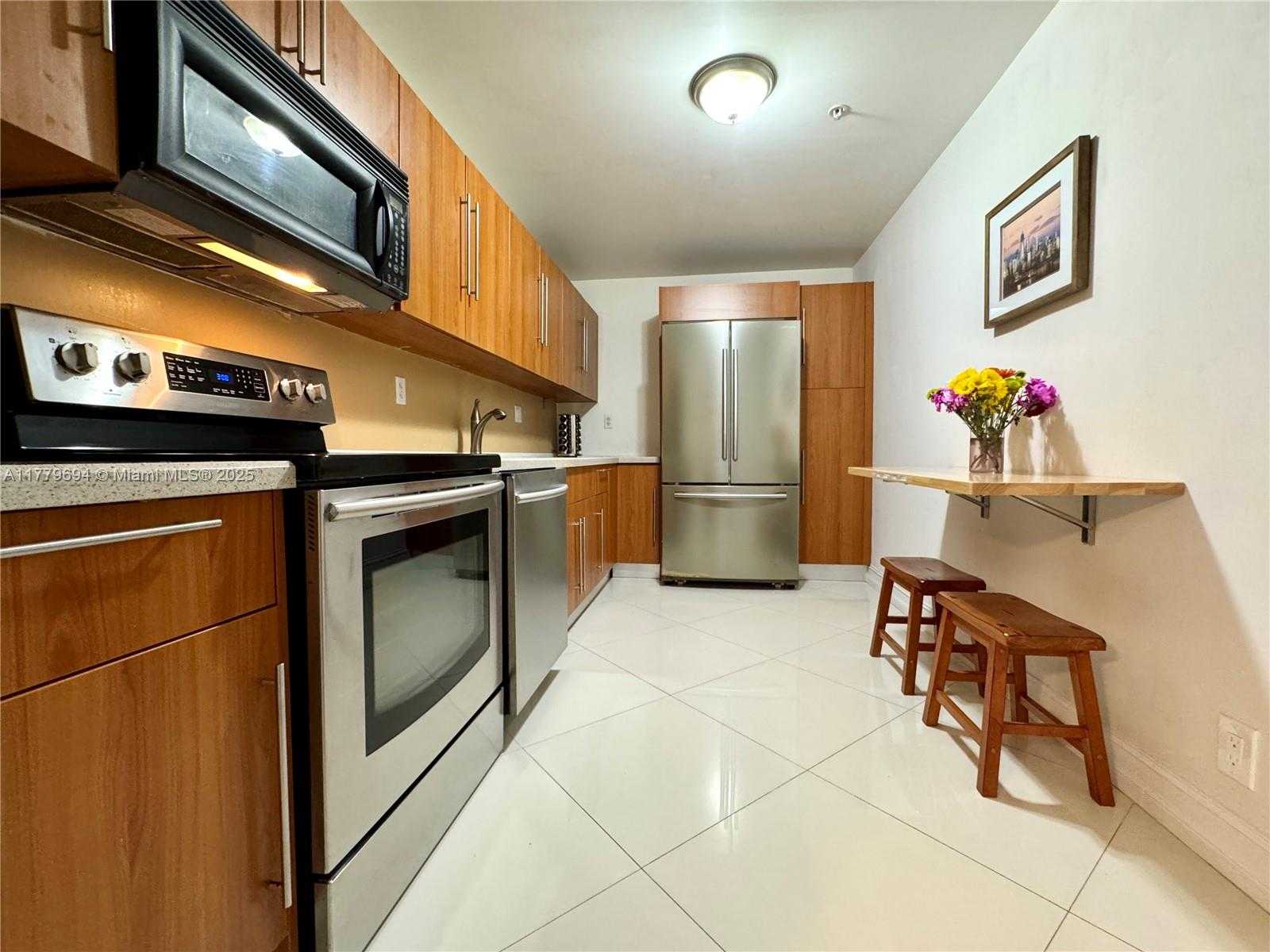 Small Image of 3000 SOUTH OCEAN DR #1422, Hollywood Number 6