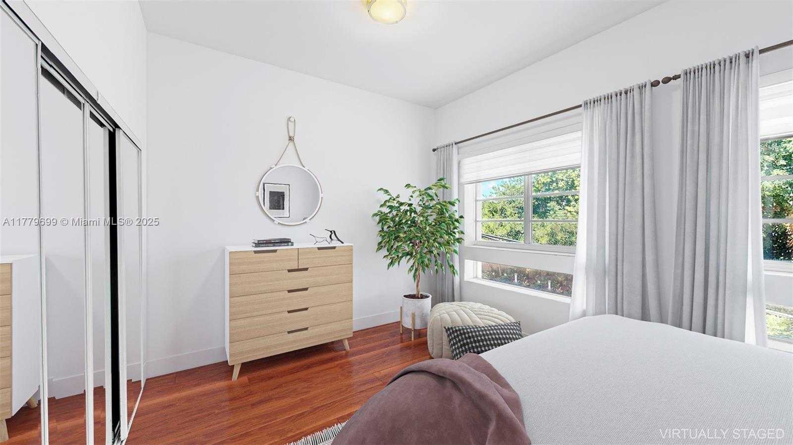 Small Image of 2160 PARK AVE #104, Miami Beach Number 4