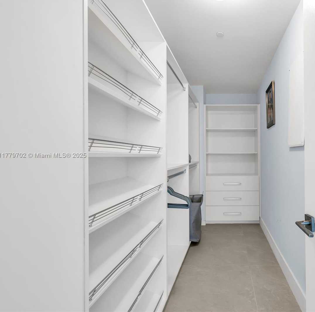 Small Image of 650 NORTH EAST 32ND ST #BH4, Miami Number 10