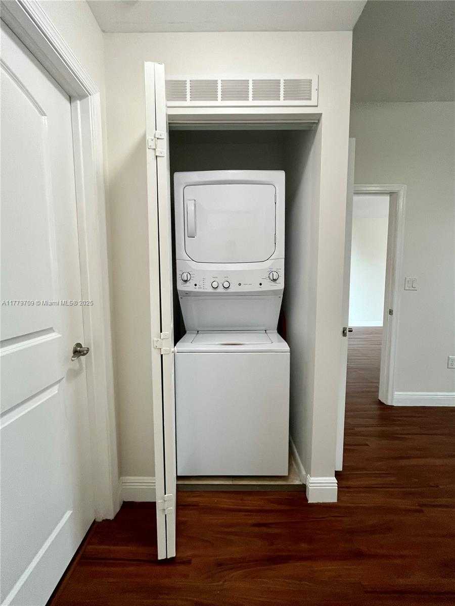 Small Image of 7350 SOUTH WEST 89TH ST #309S, Miami Number 5