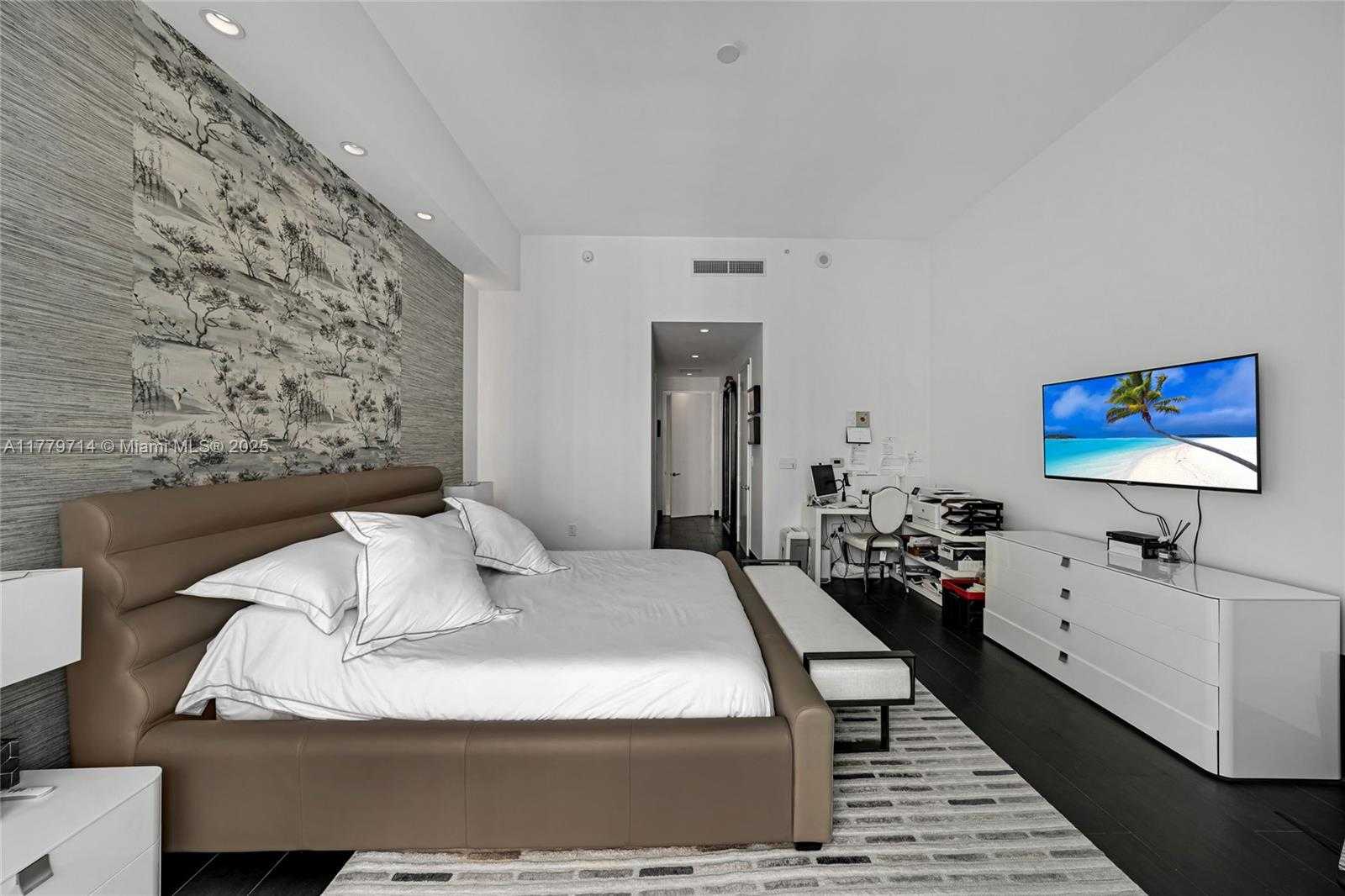 Small Image of 900 BRICKELL KEY BLVD #2304, Miami Number 40