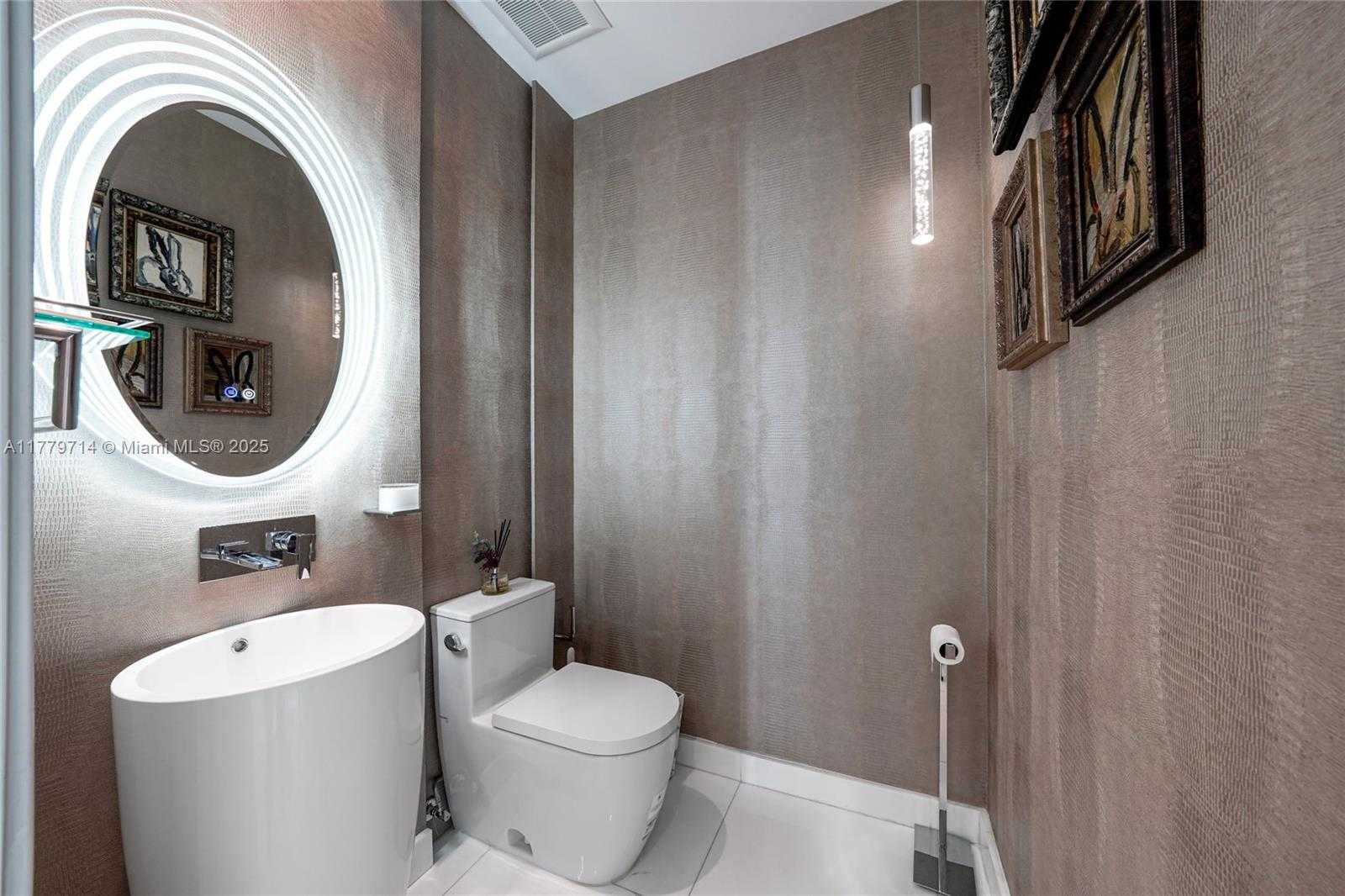 Small Image of 900 BRICKELL KEY BLVD #2304, Miami Number 45