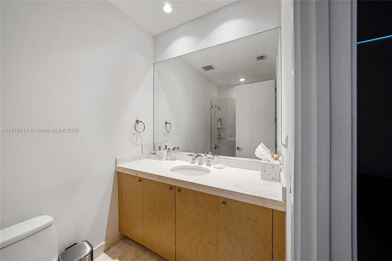 Small Image of 900 BRICKELL KEY BLVD #2304, Miami Number 50