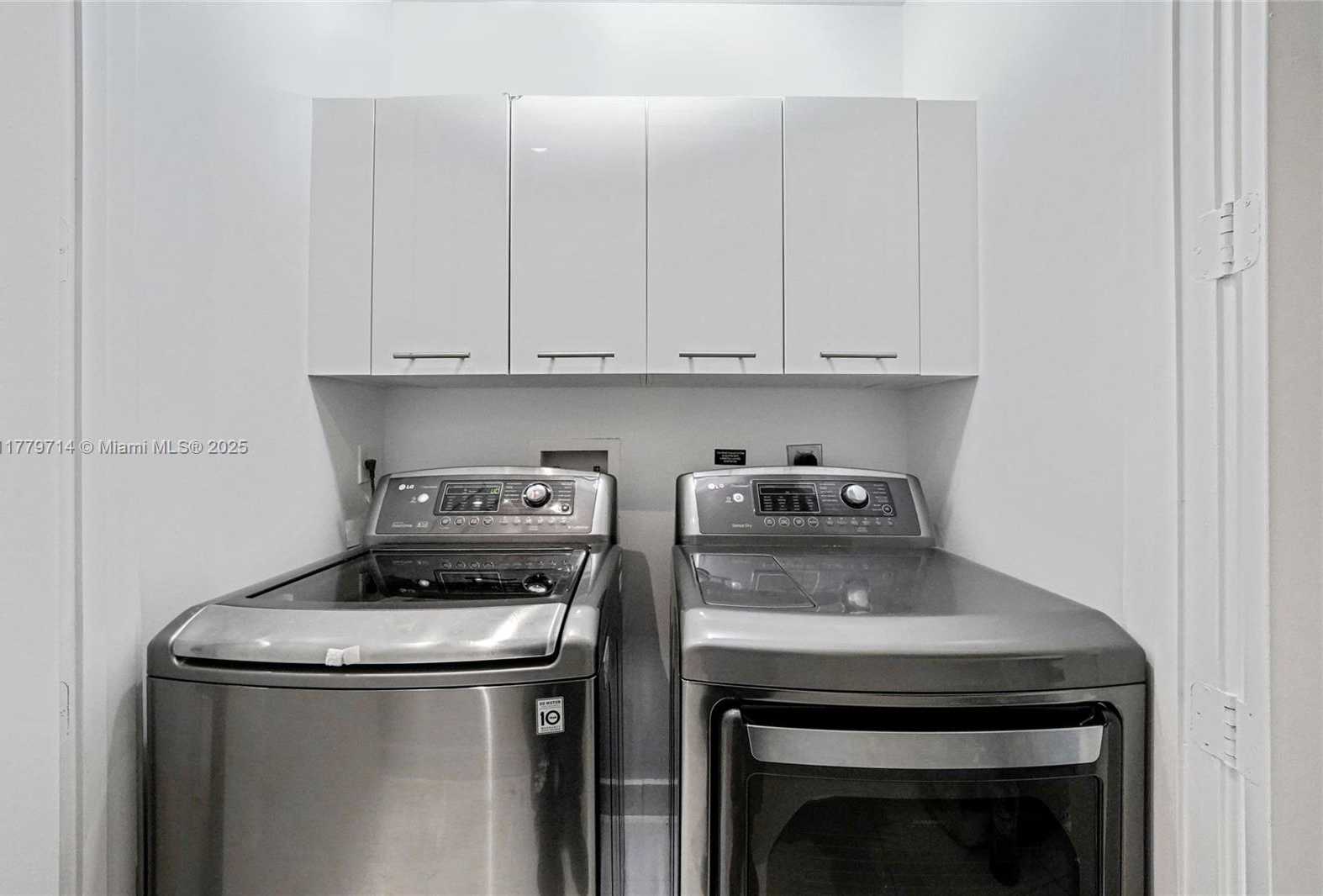 Small Image of 900 BRICKELL KEY BLVD #2304, Miami Number 56
