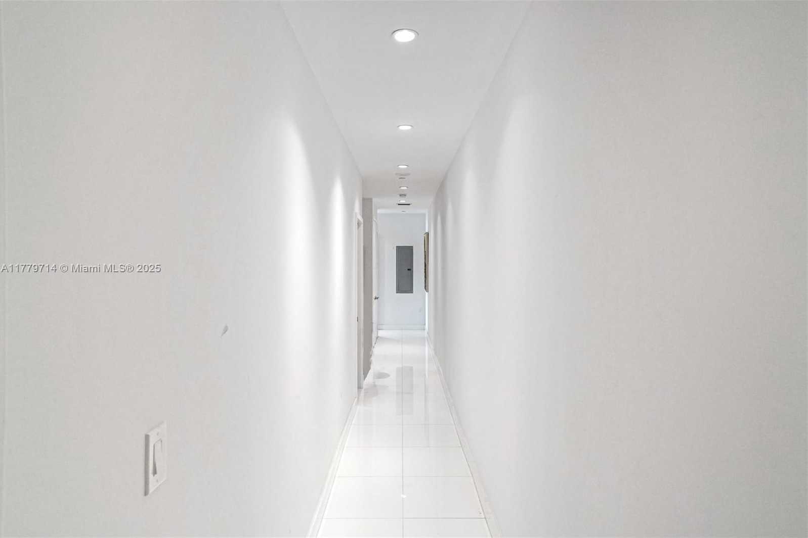 Small Image of 900 BRICKELL KEY BLVD #2304, Miami Number 57