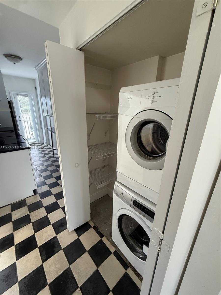 Small Image of 405 SOUTH WEST 29TH CT #6B, Miami Number 12