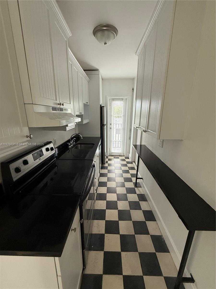 Small Image of 405 SOUTH WEST 29TH CT #6B, Miami Number 13