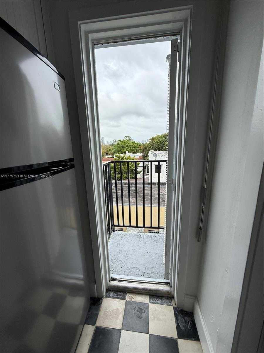 Small Image of 405 SOUTH WEST 29TH CT #6B, Miami Number 15
