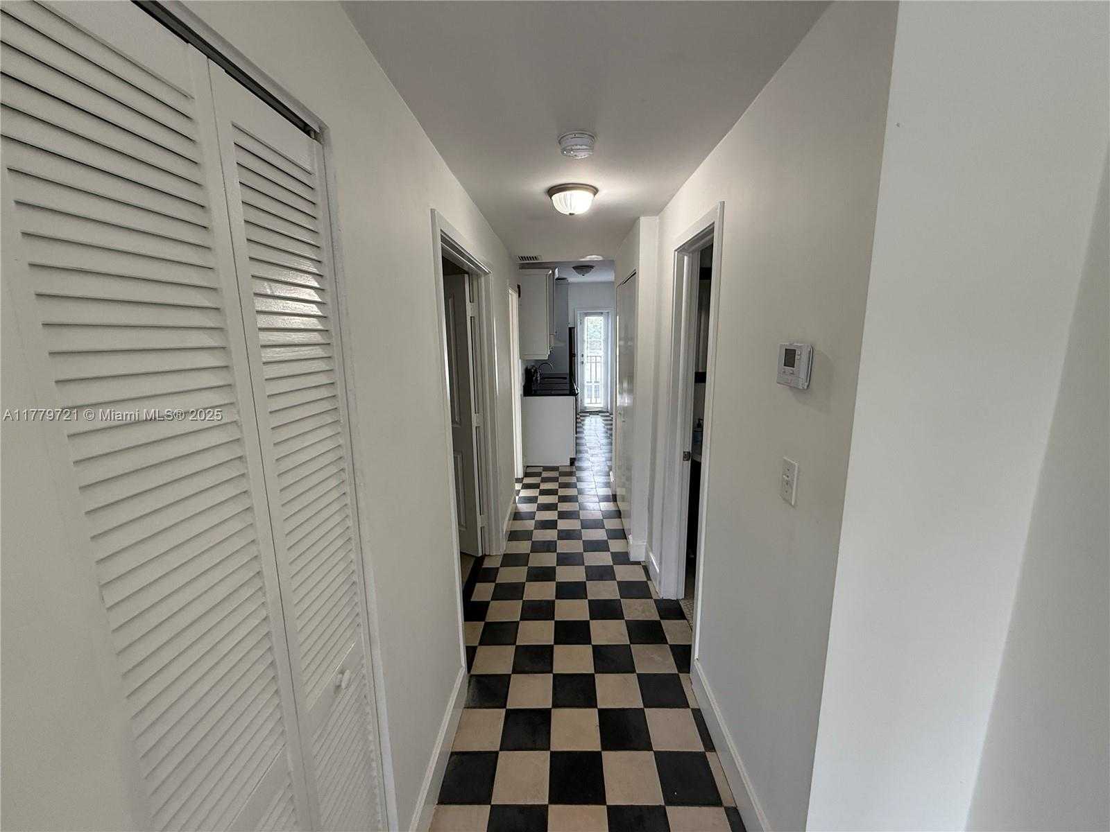 Small Image of 405 SOUTH WEST 29TH CT #6B, Miami Number 5