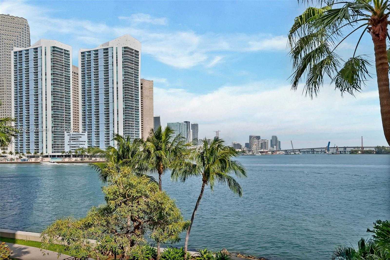 Small Image of 848 BRICKELL KEY DR #301, Miami Number 11