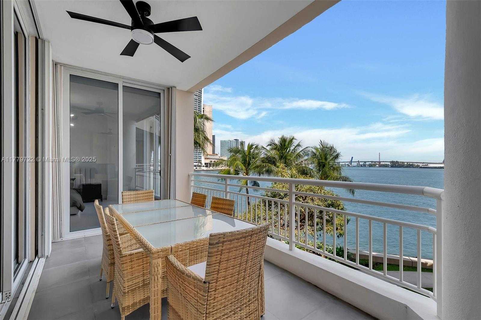 Small Image of 848 BRICKELL KEY DR #301, Miami Number 12