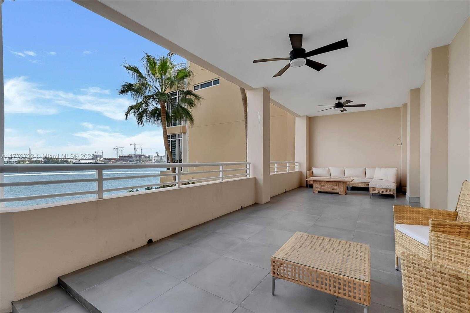 Small Image of 848 BRICKELL KEY DR #301, Miami Number 13