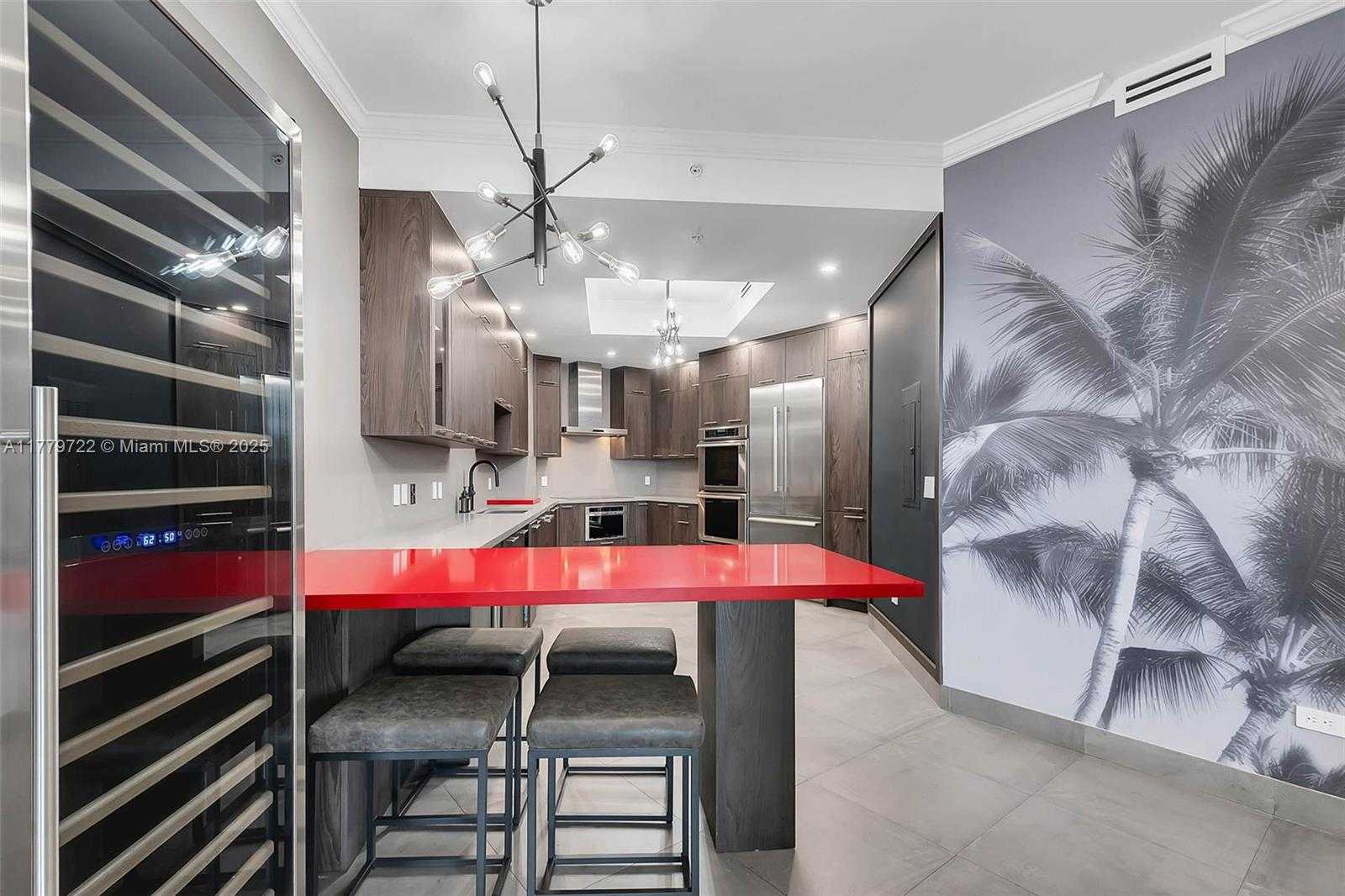 Small Image of 848 BRICKELL KEY DR #301, Miami Number 4