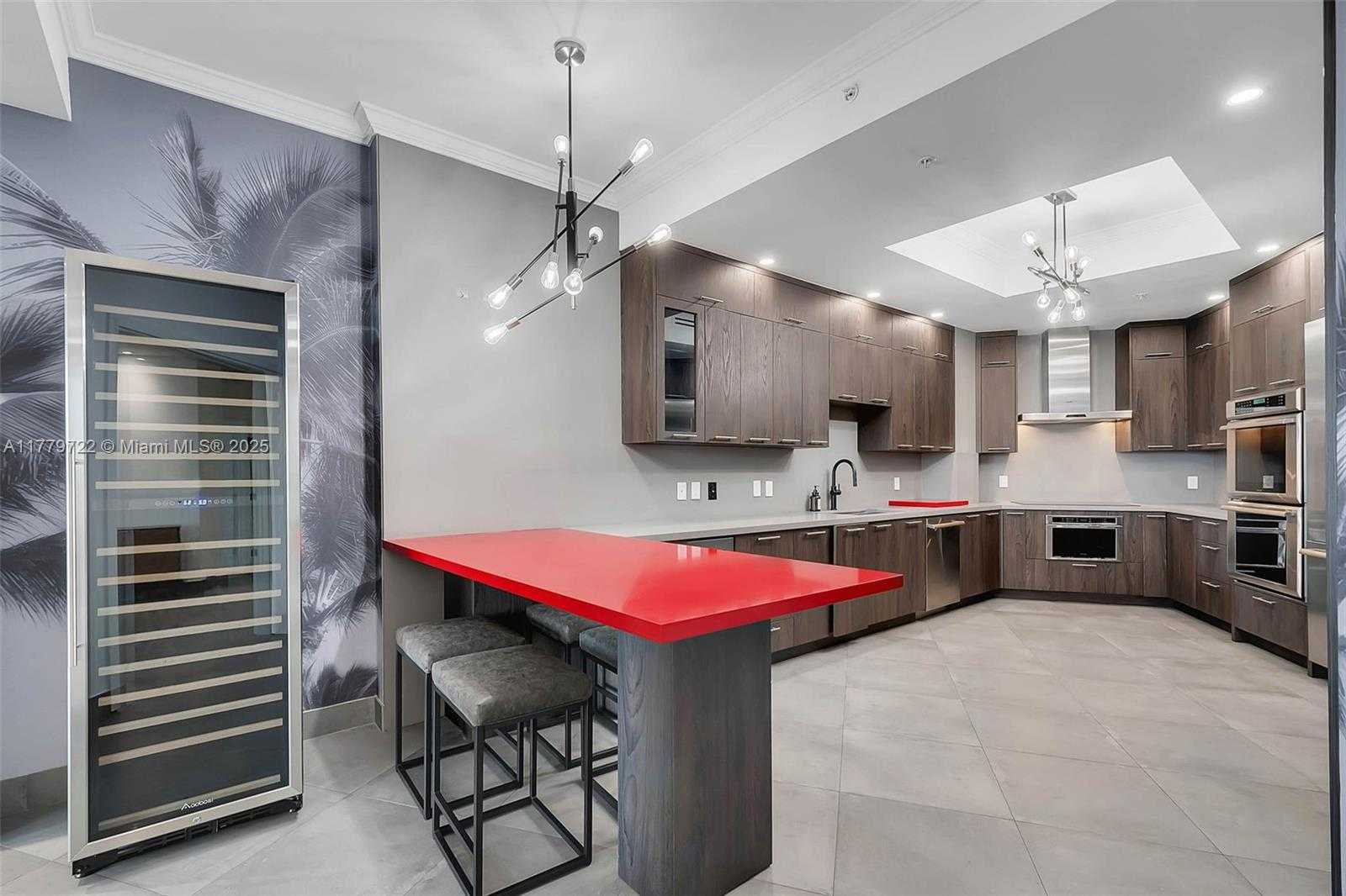 Small Image of 848 BRICKELL KEY DR #301, Miami Number 5