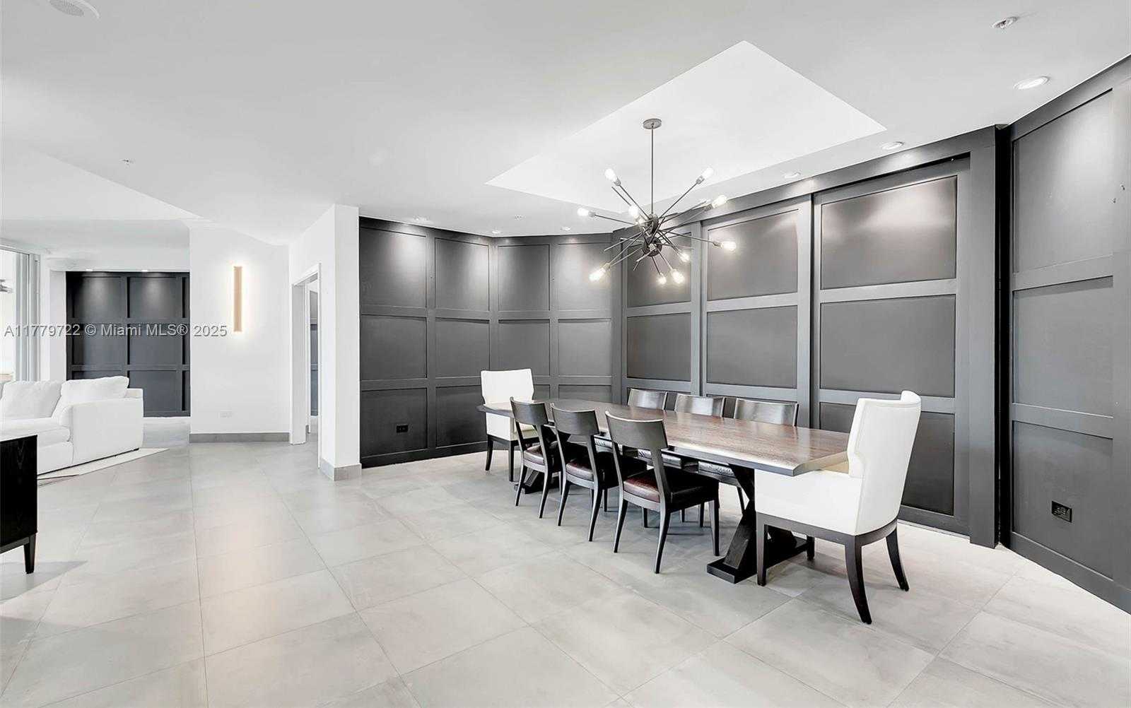 Small Image of 848 BRICKELL KEY DR #301, Miami Number 6