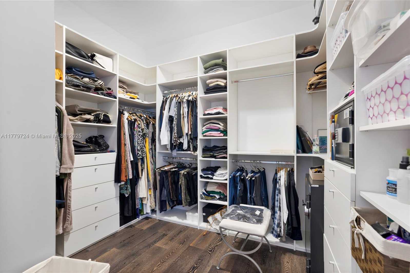 Small Image of 5959 COLLINS AVE #1105, Miami Beach Number 16