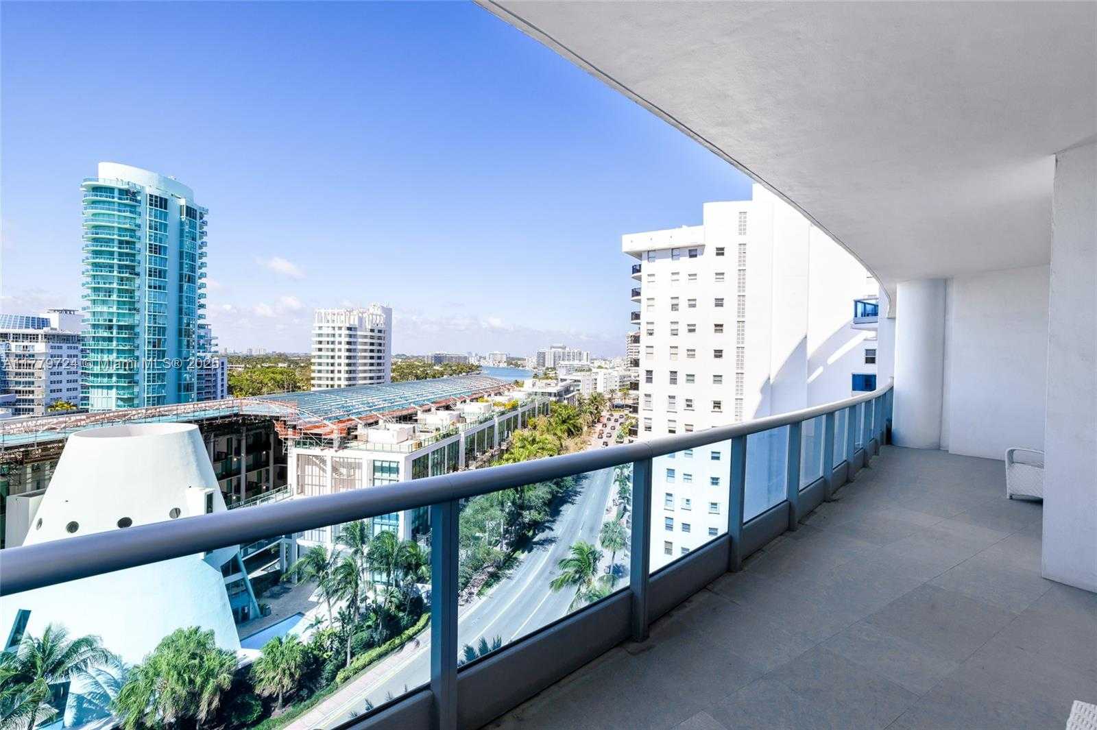 Small Image of 5959 COLLINS AVE #1105, Miami Beach Number 20