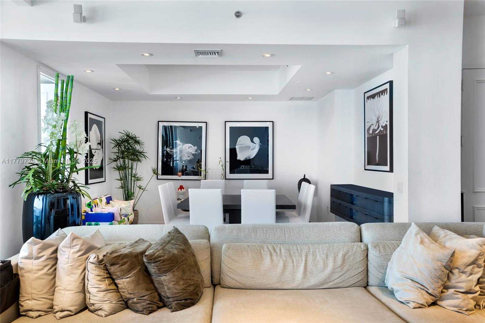 Small Image of 5959 COLLINS AVE #1105, Miami Beach Number 27