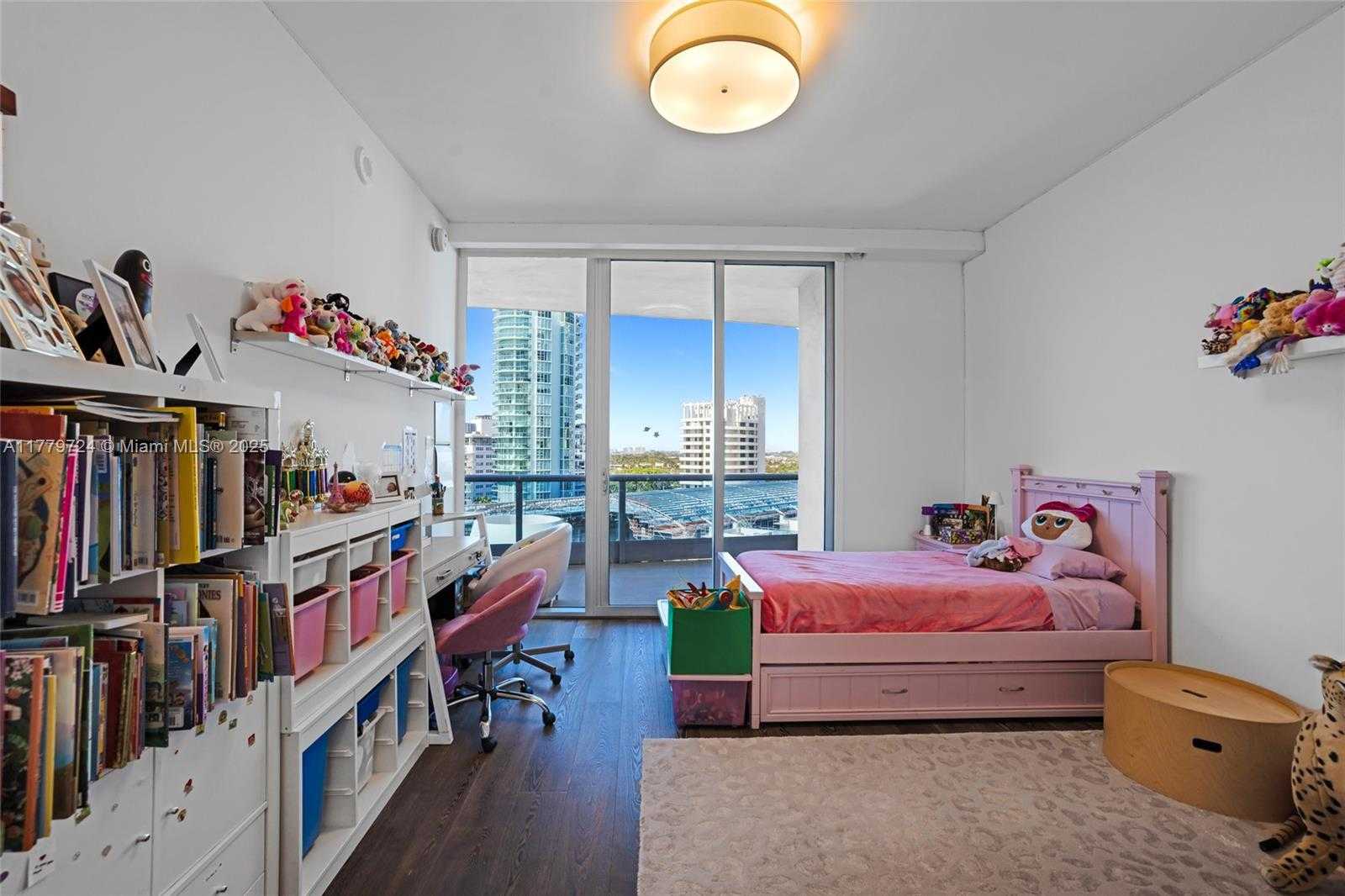 Small Image of 5959 COLLINS AVE #1105, Miami Beach Number 45