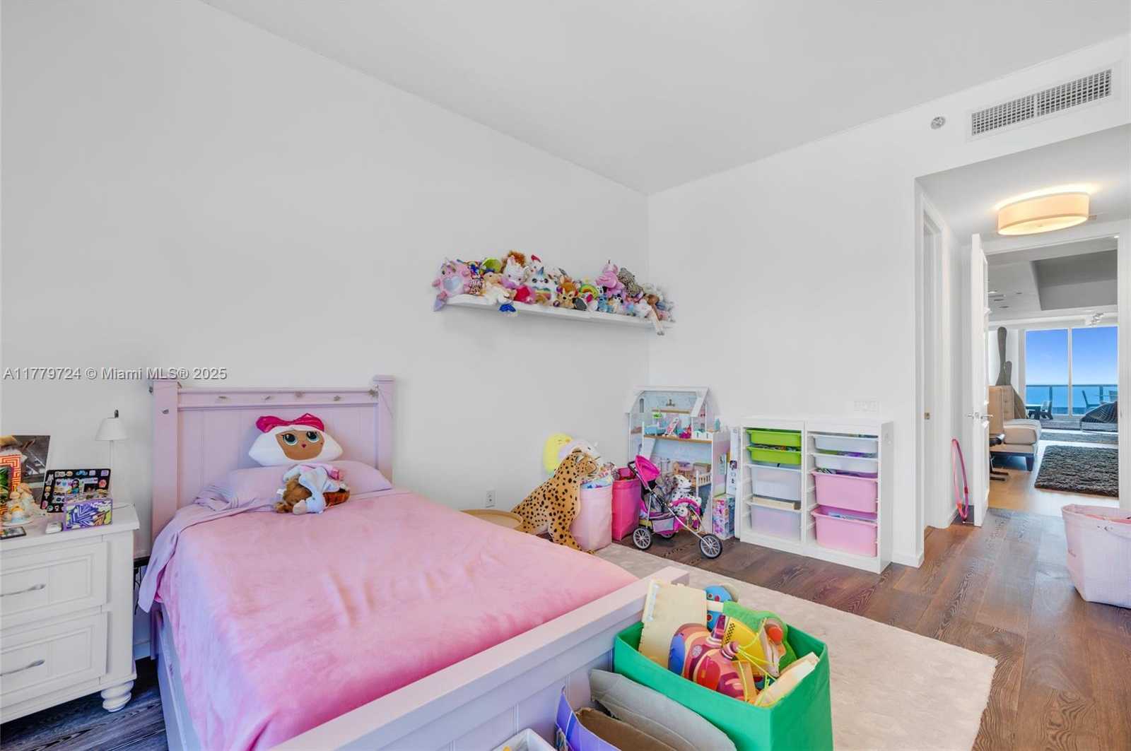 Small Image of 5959 COLLINS AVE #1105, Miami Beach Number 47