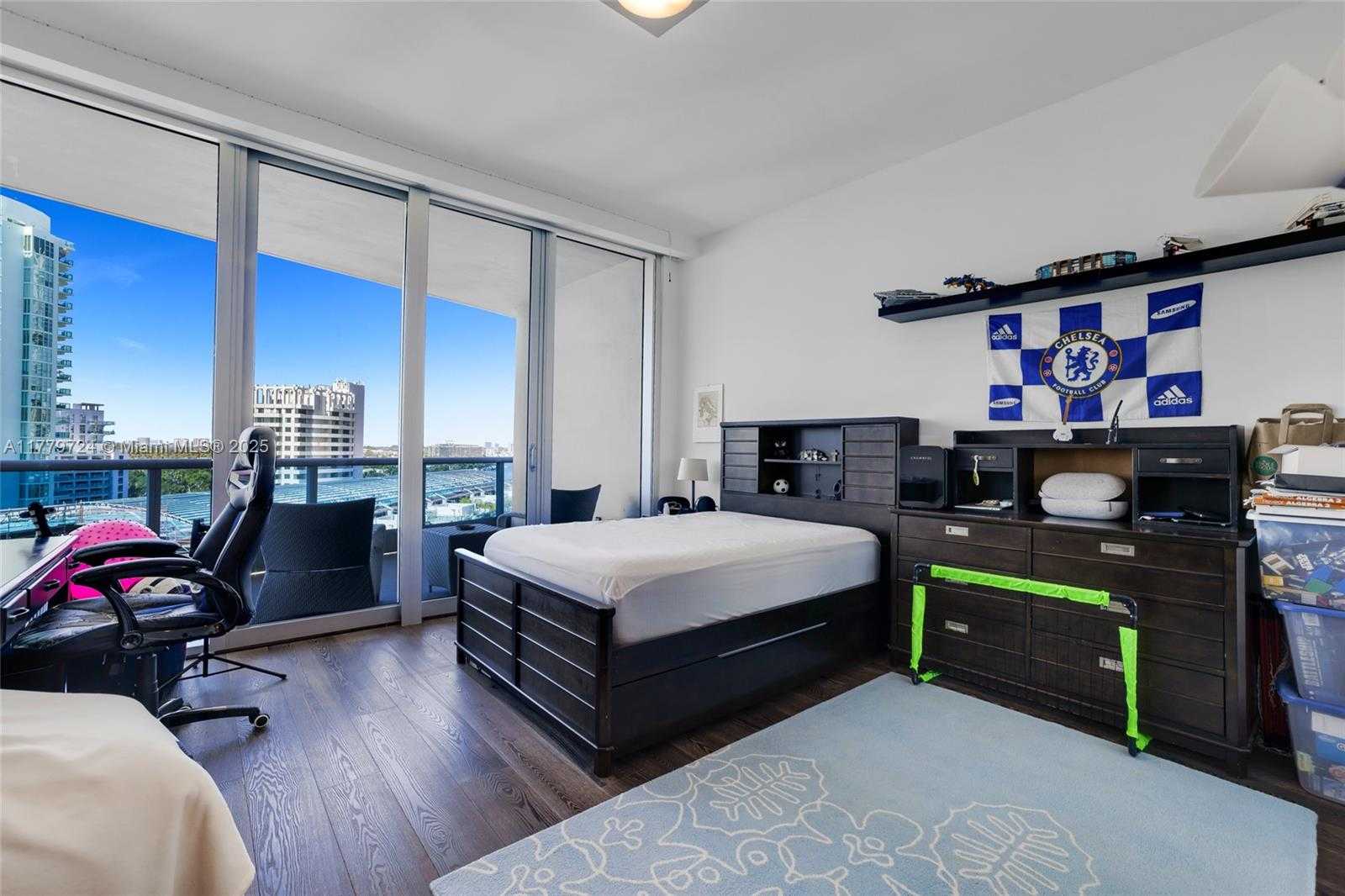 Small Image of 5959 COLLINS AVE #1105, Miami Beach Number 51
