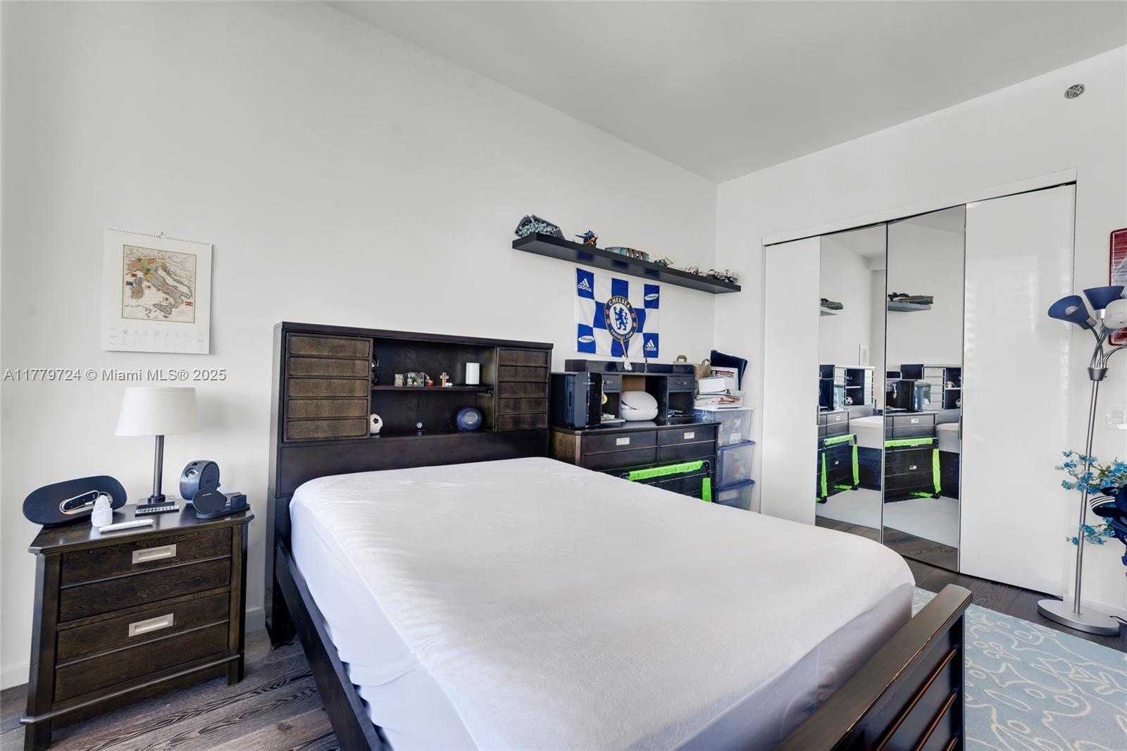 Small Image of 5959 COLLINS AVE #1105, Miami Beach Number 53