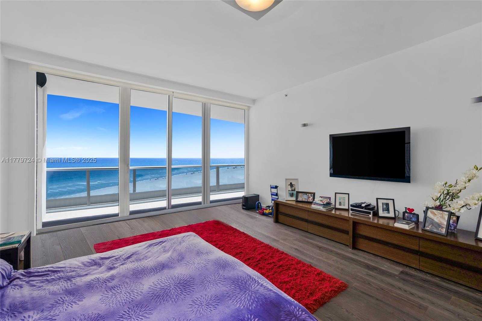 Small Image of 5959 COLLINS AVE #1105, Miami Beach Number 56
