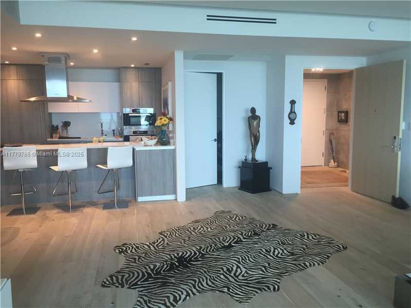 Small Image of 350 OCEAN DR #304N, Key Biscayne Number 4