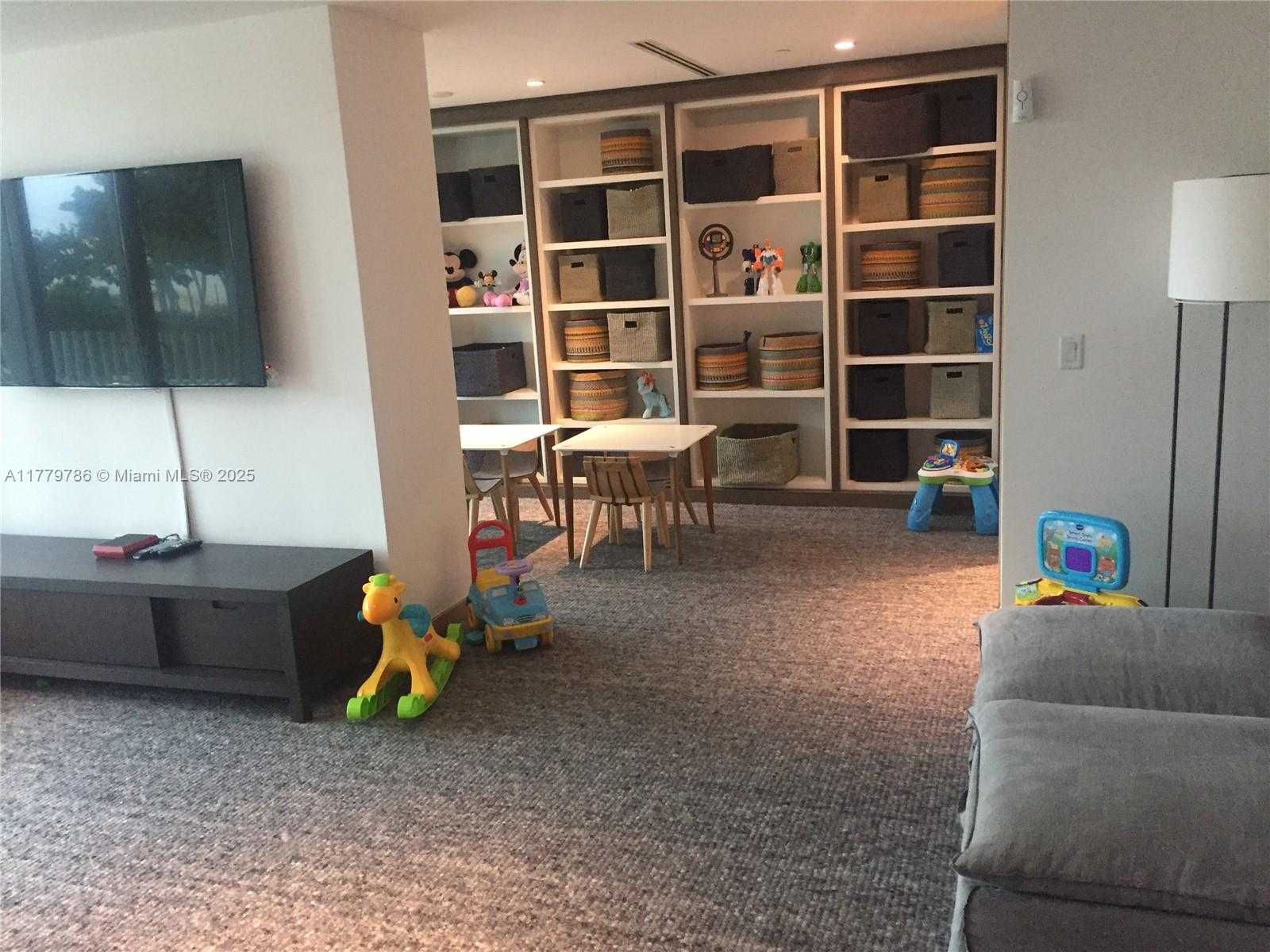 Small Image of 350 OCEAN DR #304N, Key Biscayne Number 47