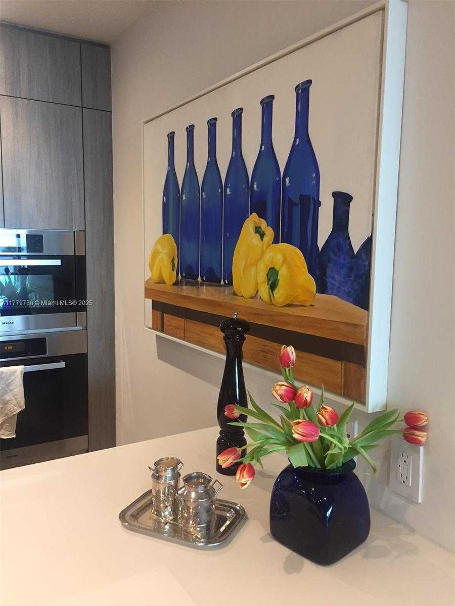 Small Image of 350 OCEAN DR #304N, Key Biscayne Number 7