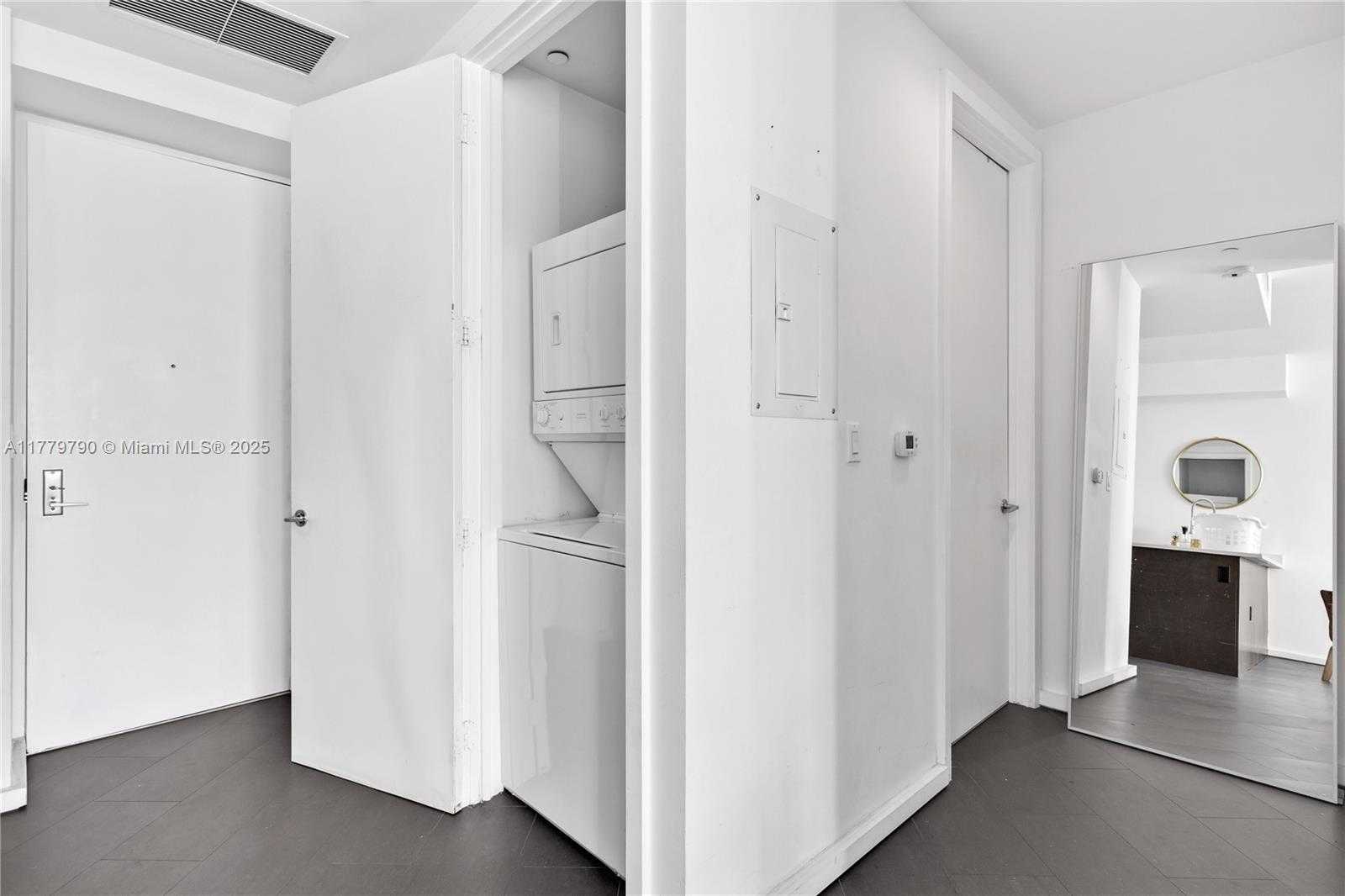 Small Image of 55 SOUTH EAST 6TH ST #4304, Miami Number 13