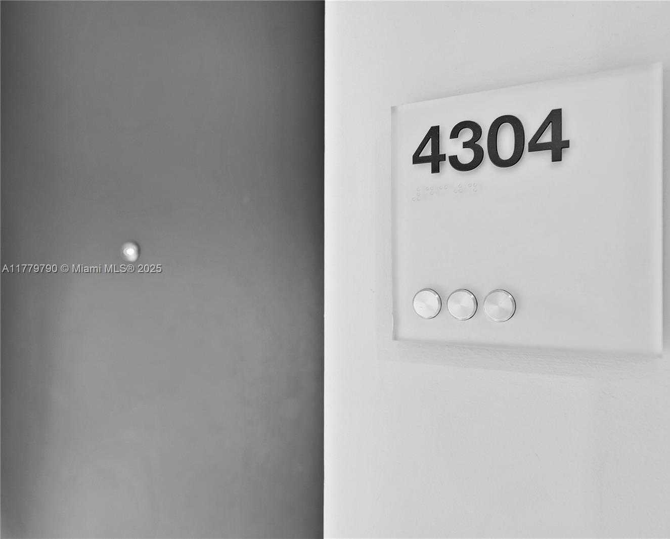 Small Image of 55 SOUTH EAST 6TH ST #4304, Miami Number 2