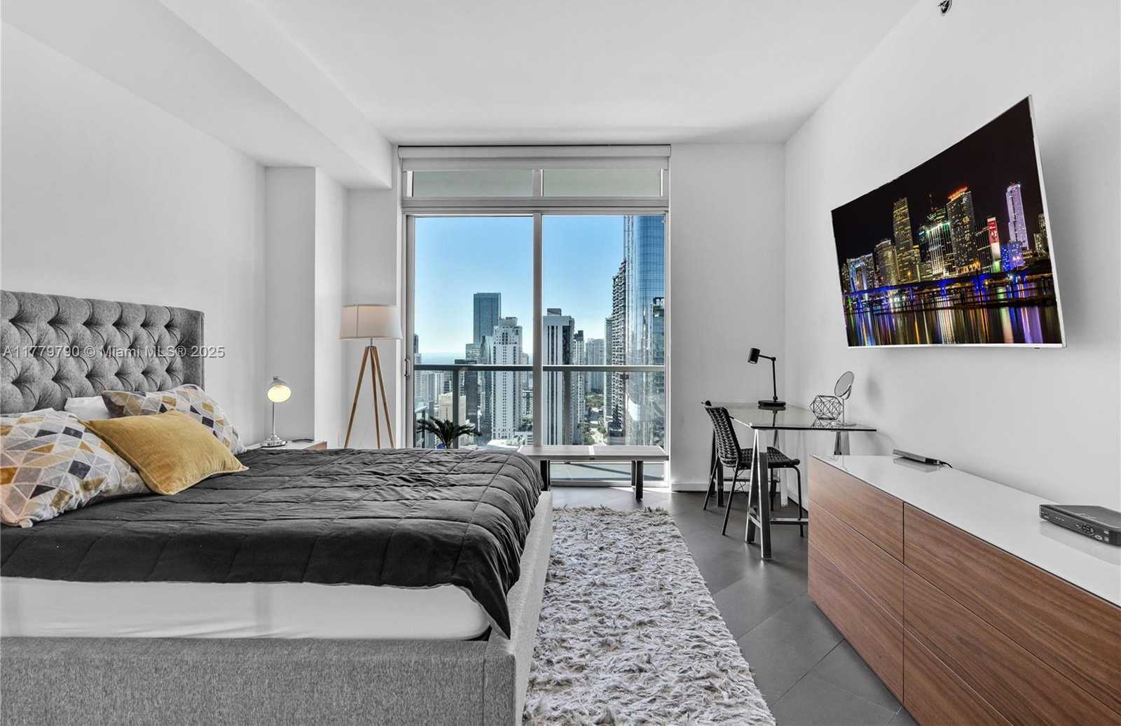 Small Image of 55 SOUTH EAST 6TH ST #4304, Miami Number 9