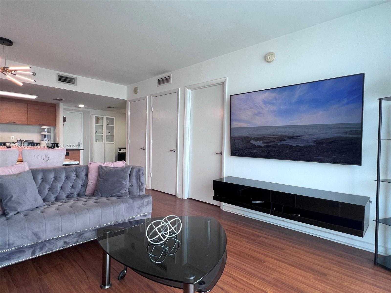 Small Image of 50 BISCAYNE BLVD #3005, Miami Number 10
