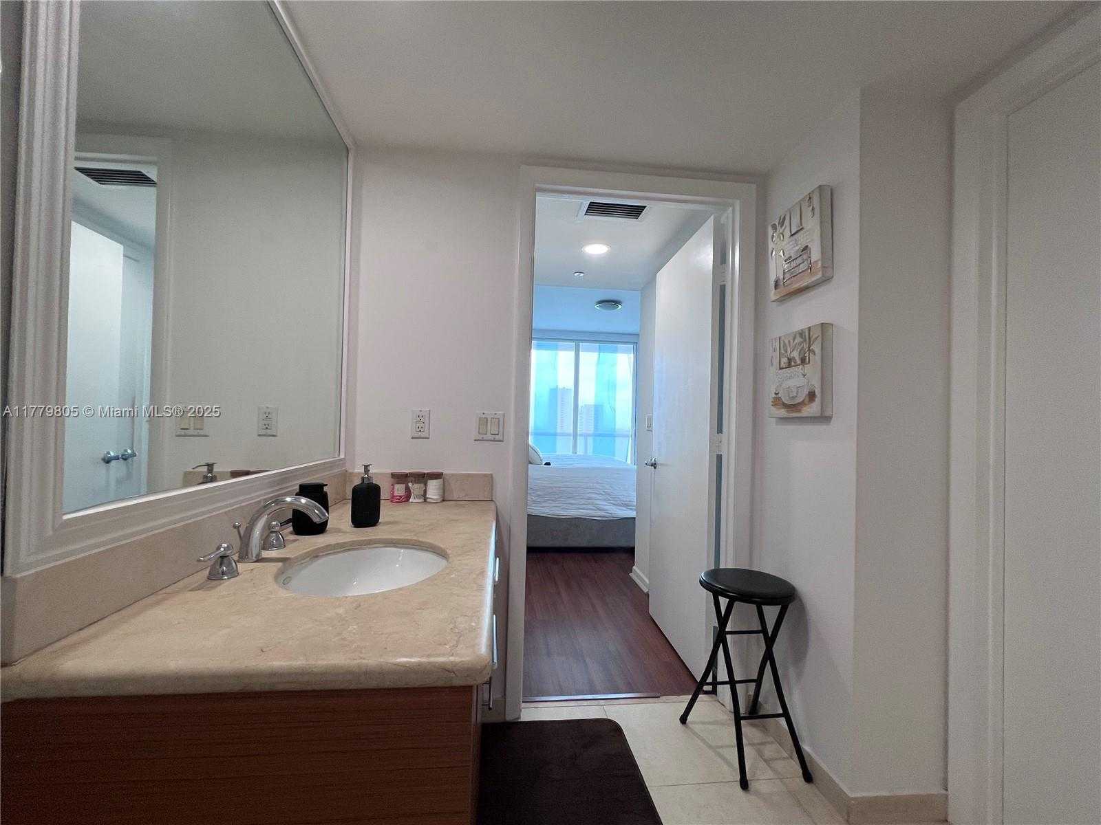 Small Image of 50 BISCAYNE BLVD #3005, Miami Number 18