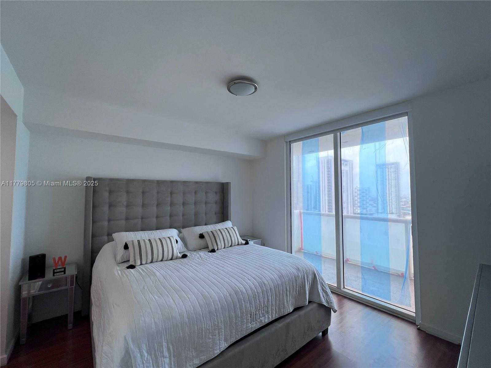 Small Image of 50 BISCAYNE BLVD #3005, Miami Number 20