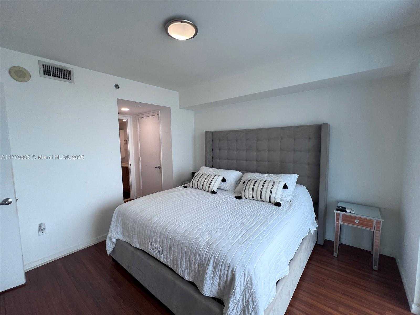 Small Image of 50 BISCAYNE BLVD #3005, Miami Number 22