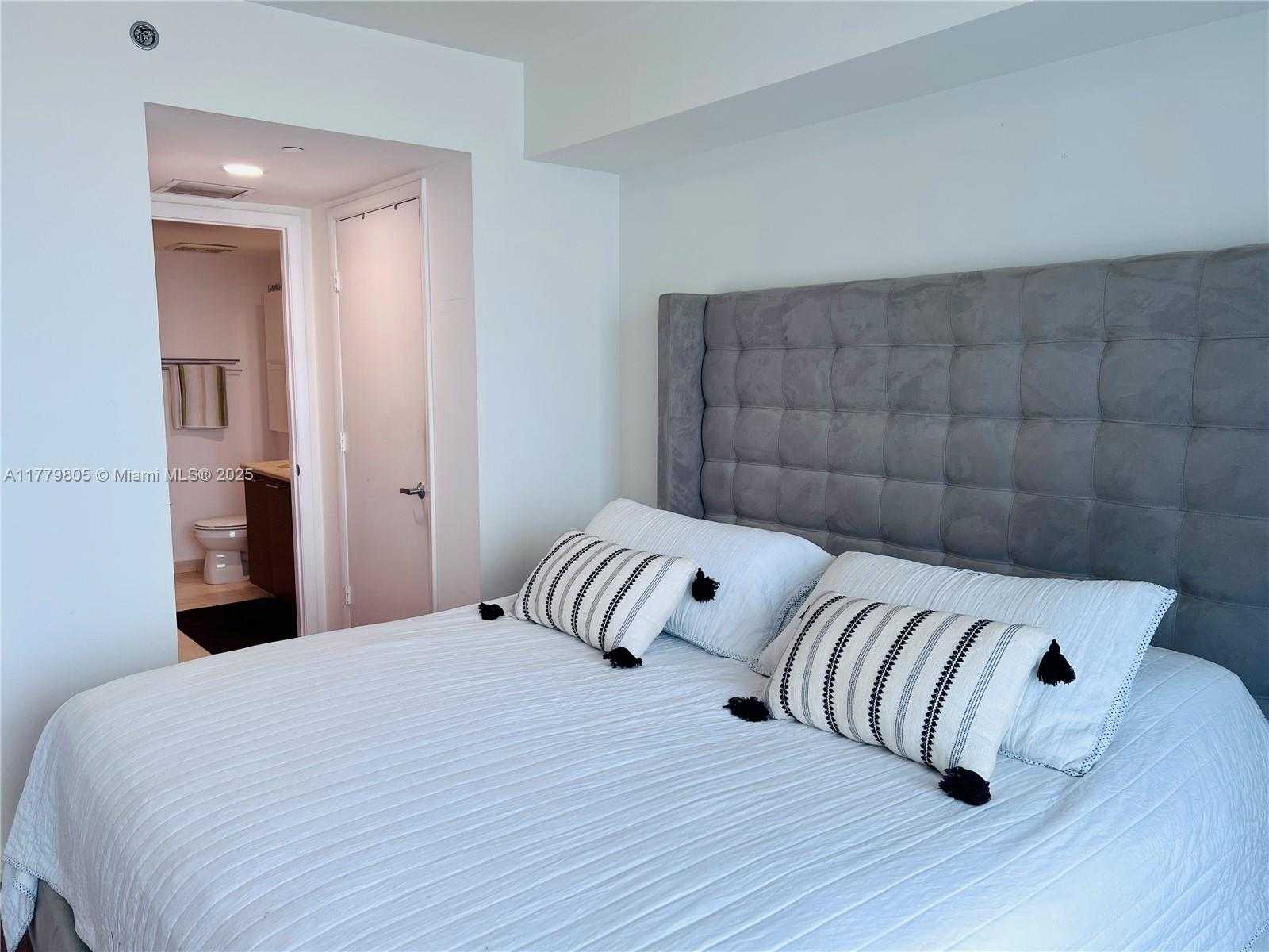 Small Image of 50 BISCAYNE BLVD #3005, Miami Number 23