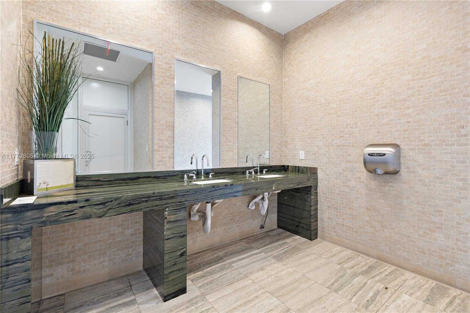 Small Image of 50 BISCAYNE BLVD #3005, Miami Number 29