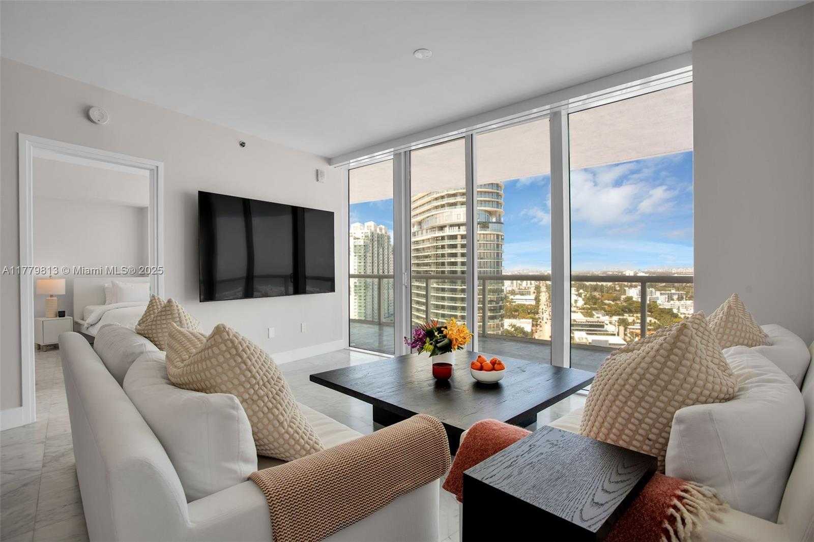Small Image of 450 ALTON RD #2110, Miami Beach Number 2