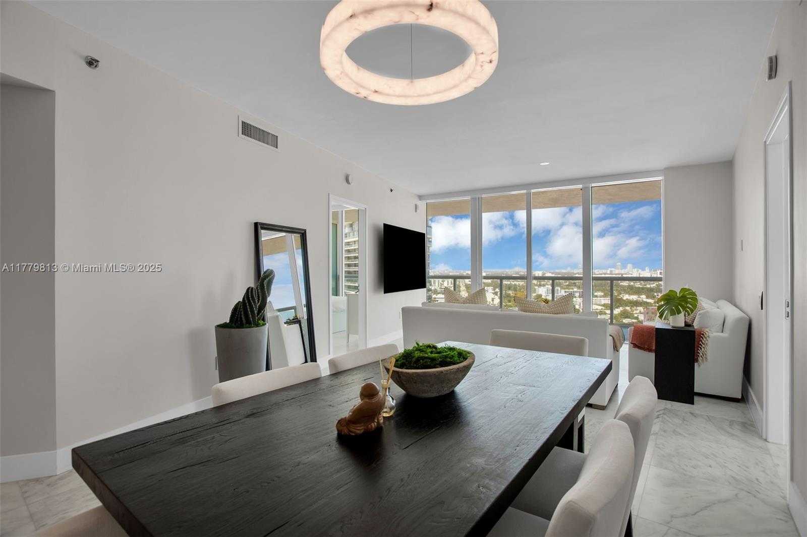 Small Image of 450 ALTON RD #2110, Miami Beach Number 4