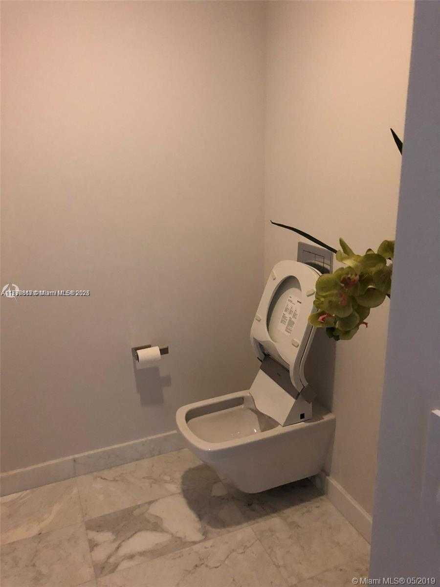 Small Image of 10203 COLLINS AVE #605, Bal Harbour Number 13