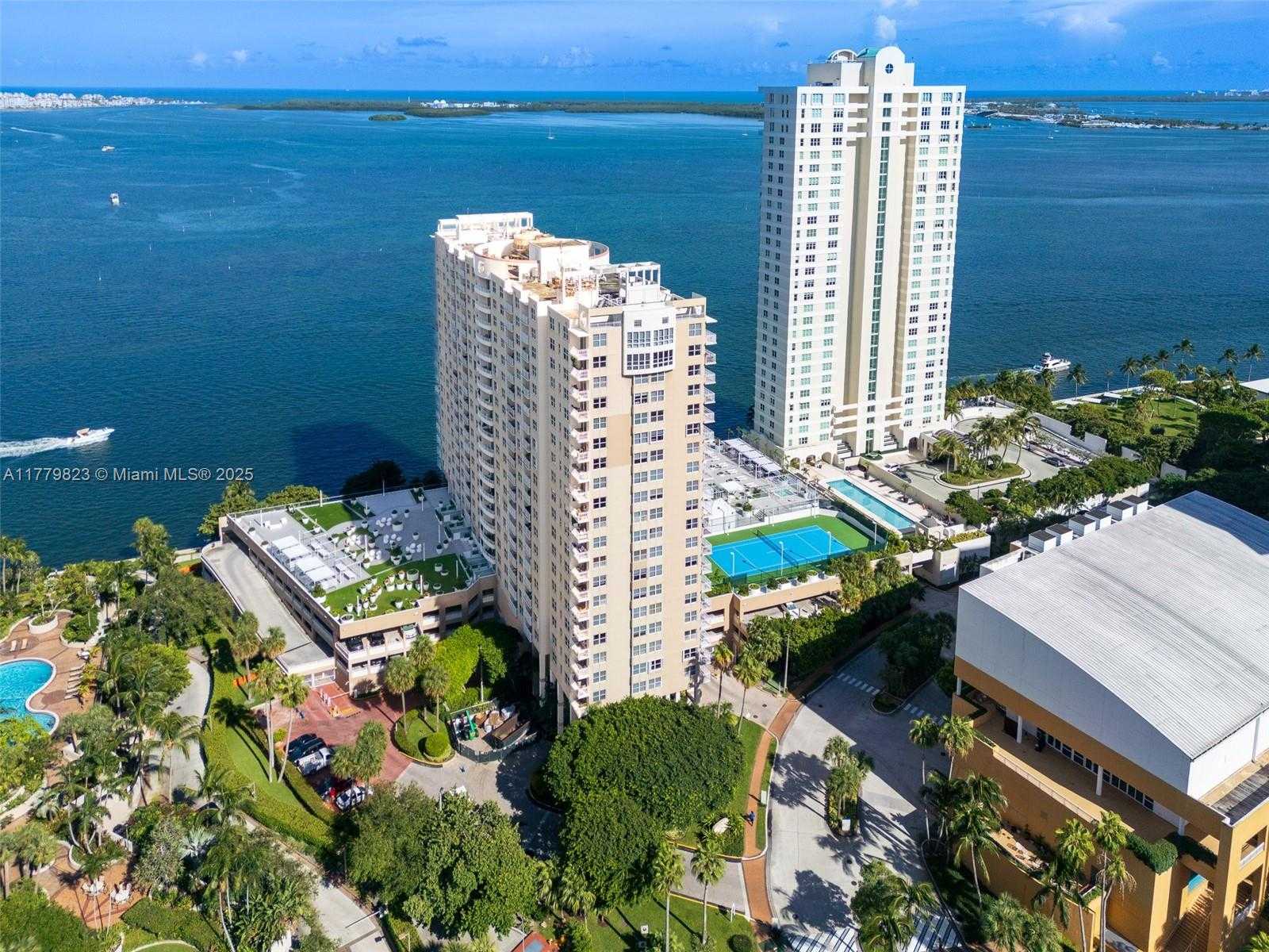 Small Image of 770 CLAUGHTON ISLAND DR #609, Miami Number 17