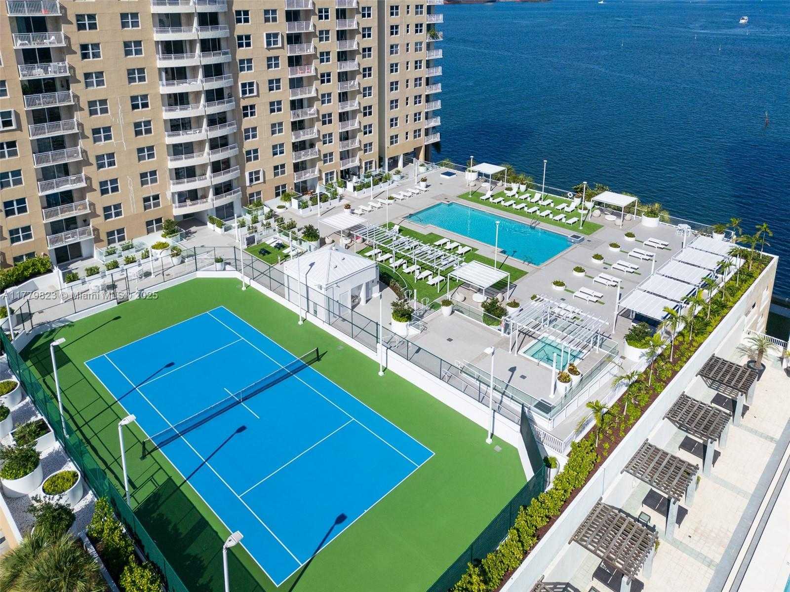 Small Image of 770 CLAUGHTON ISLAND DR #609, Miami Number 19