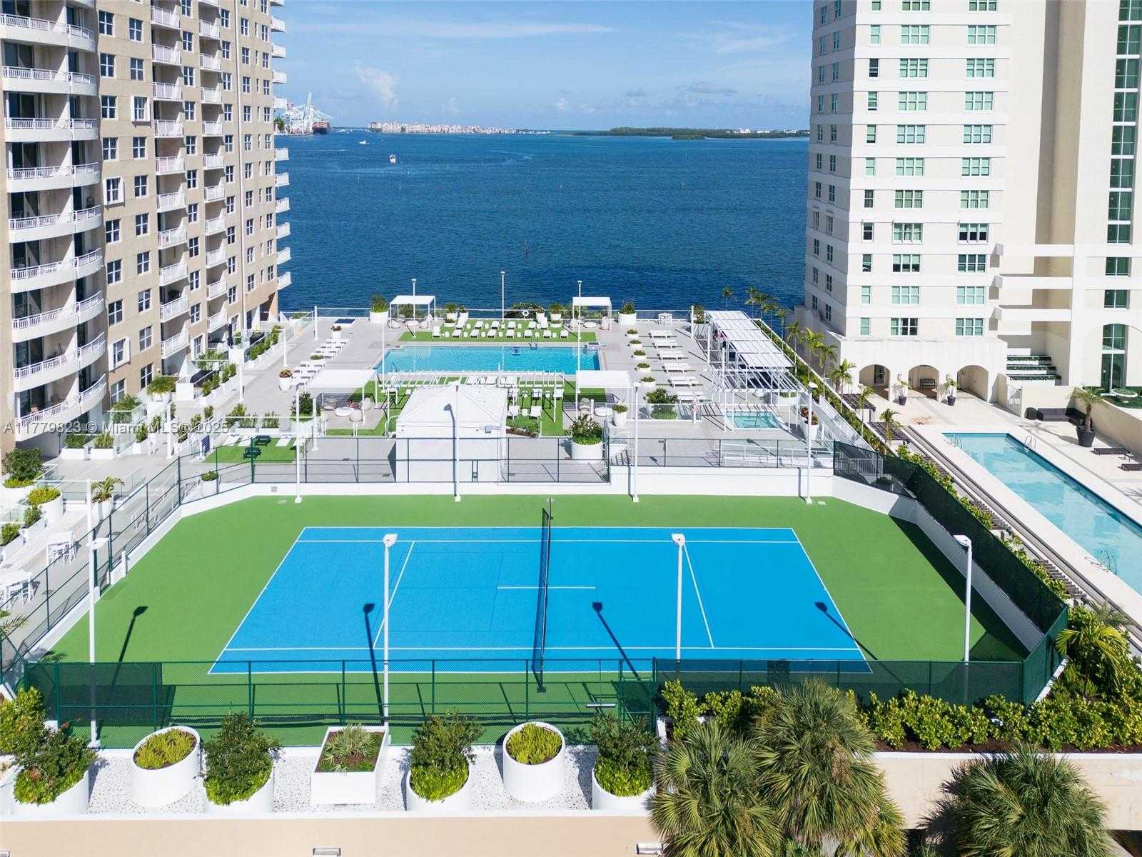 Small Image of 770 CLAUGHTON ISLAND DR #609, Miami Number 20