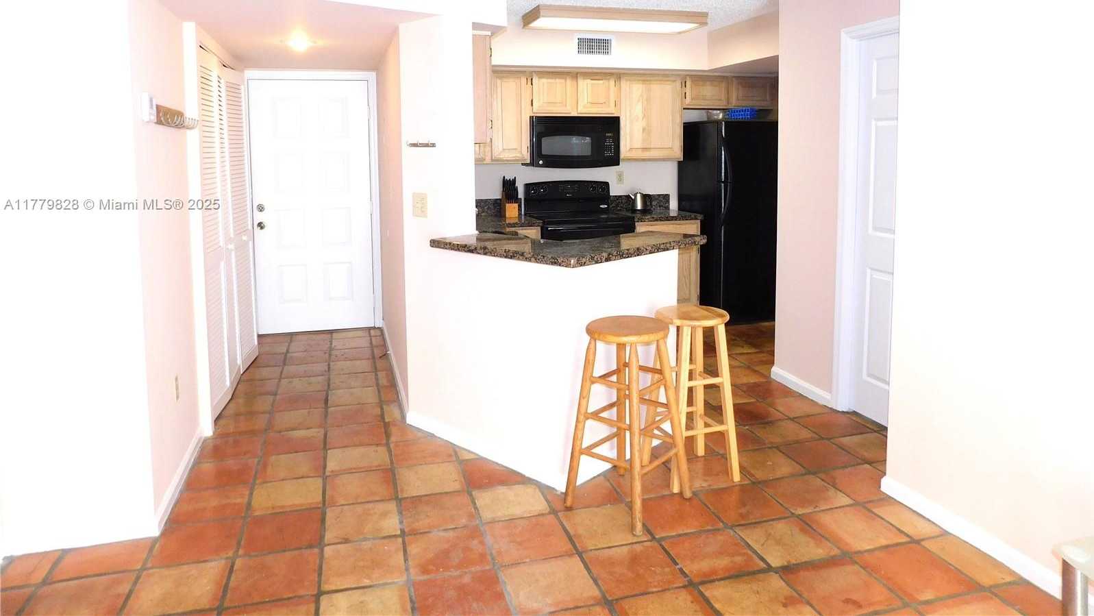 Small Image of 1280 SOUTH ALHAMBRA CIR #2211, Coral Gables Number 4